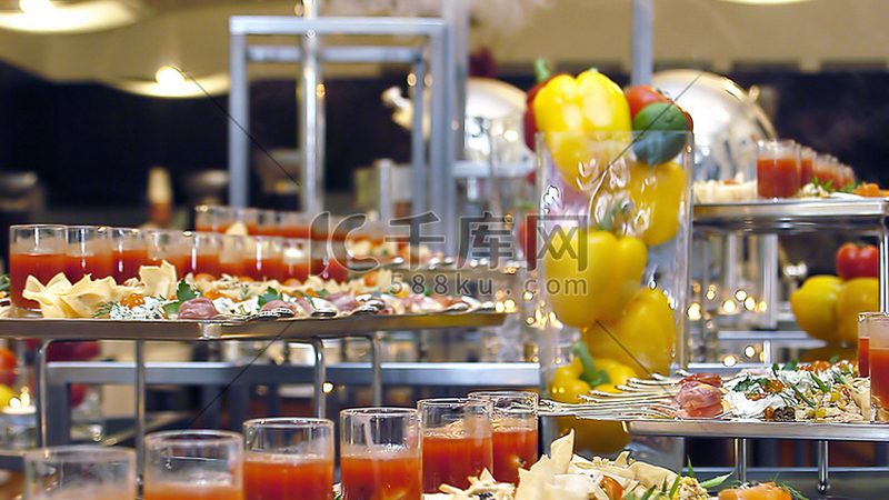 以下是一些具有较高知名度和良好市场前景的食品招商品牌推荐：